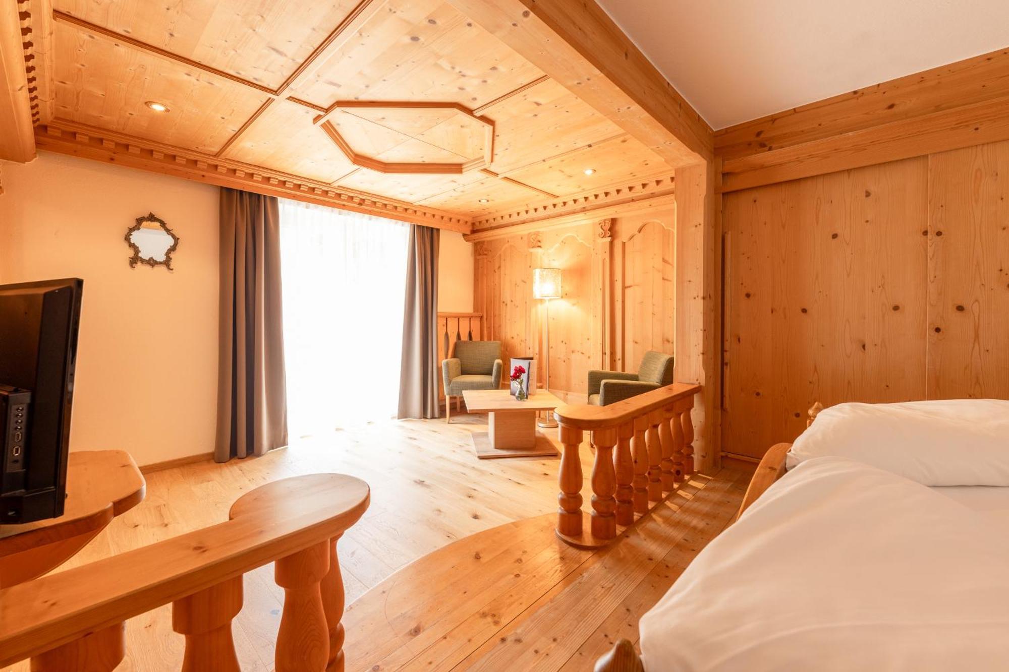 Hotel Berghof Нойштифт-им-Штубайталь Экстерьер фото