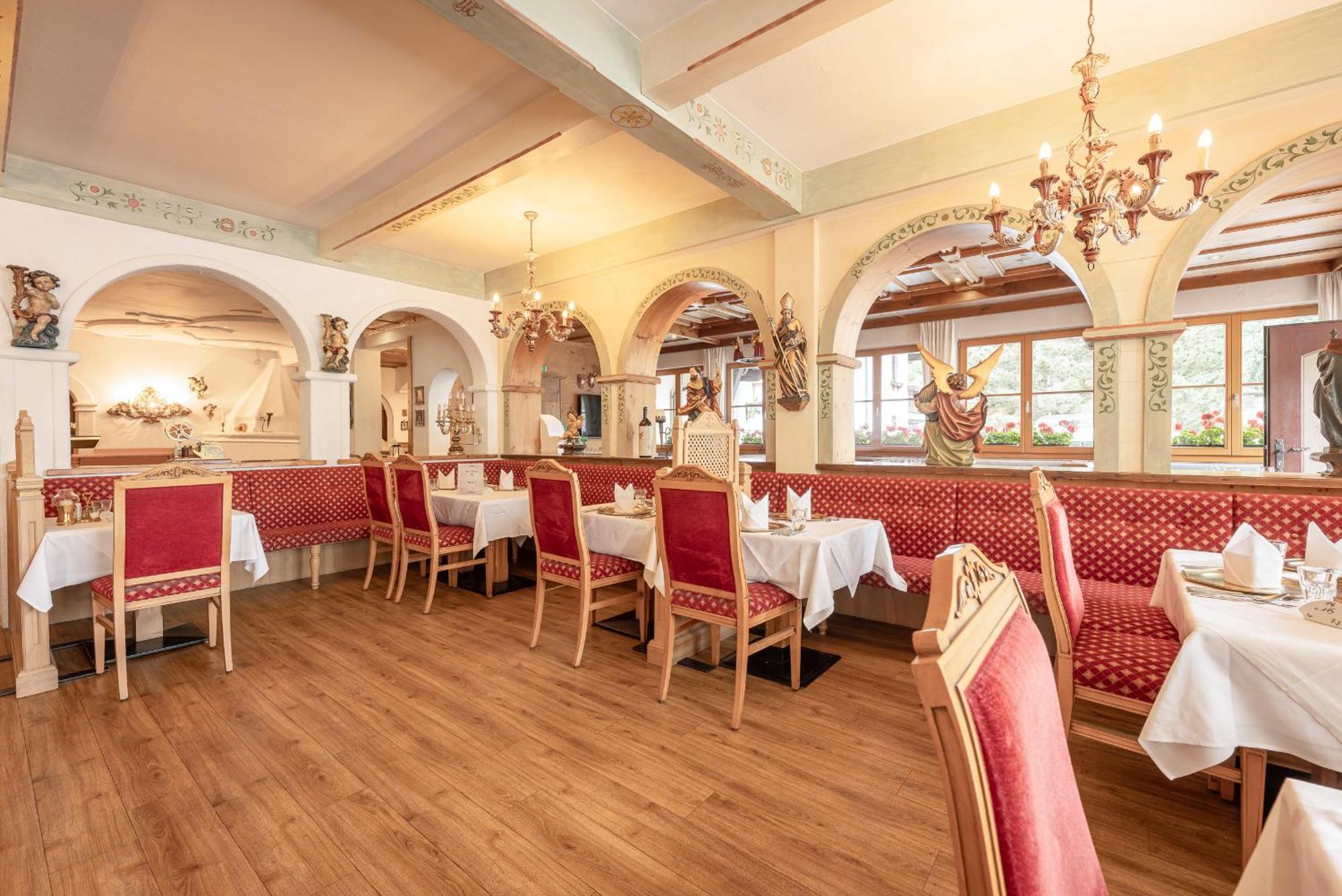 Hotel Berghof Нойштифт-им-Штубайталь Экстерьер фото