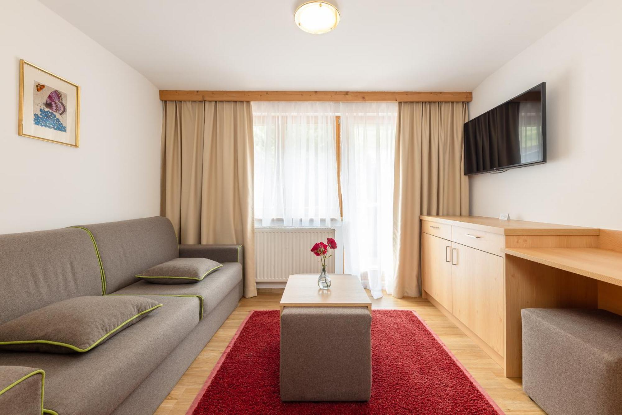 Hotel Berghof Нойштифт-им-Штубайталь Экстерьер фото