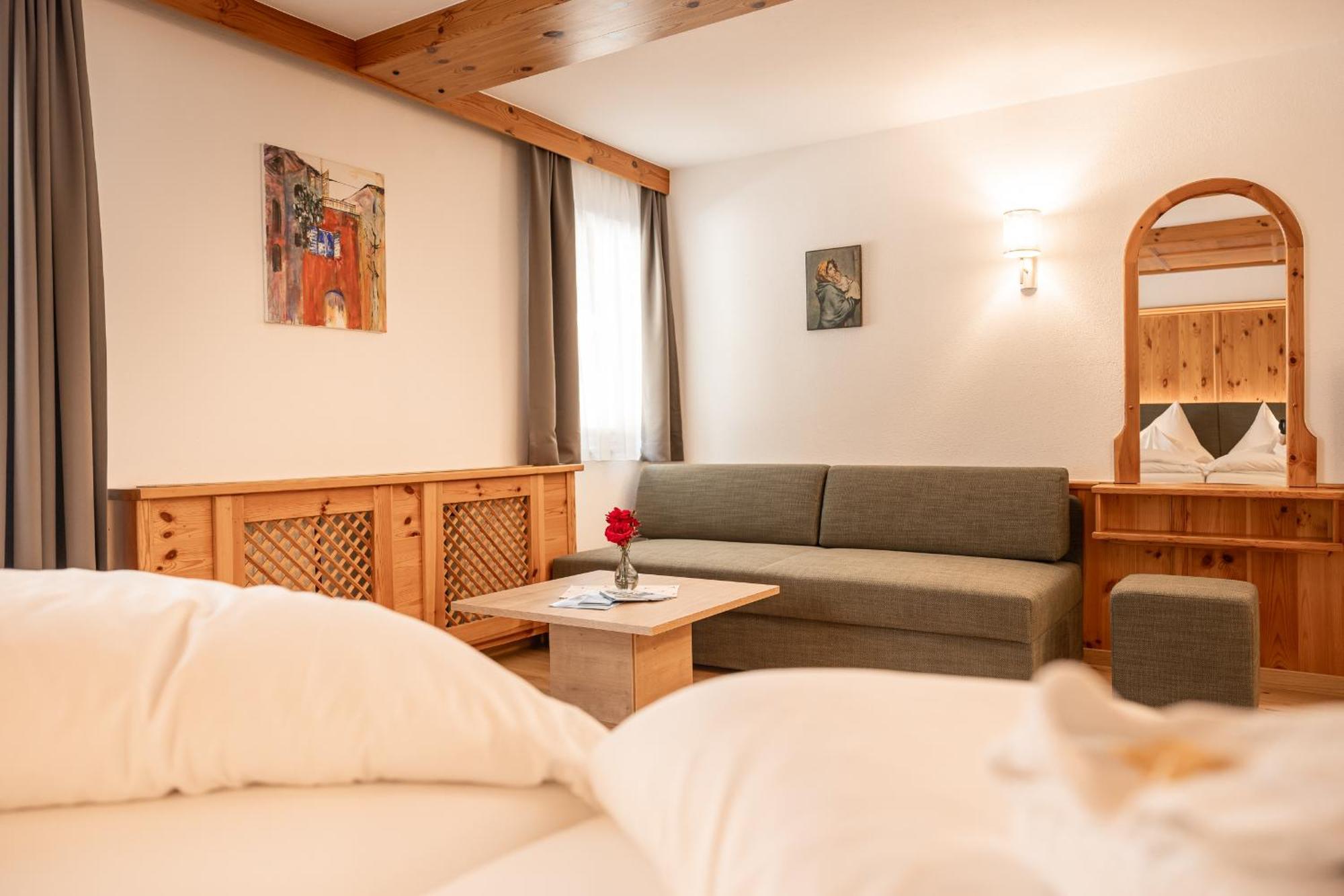 Hotel Berghof Нойштифт-им-Штубайталь Экстерьер фото